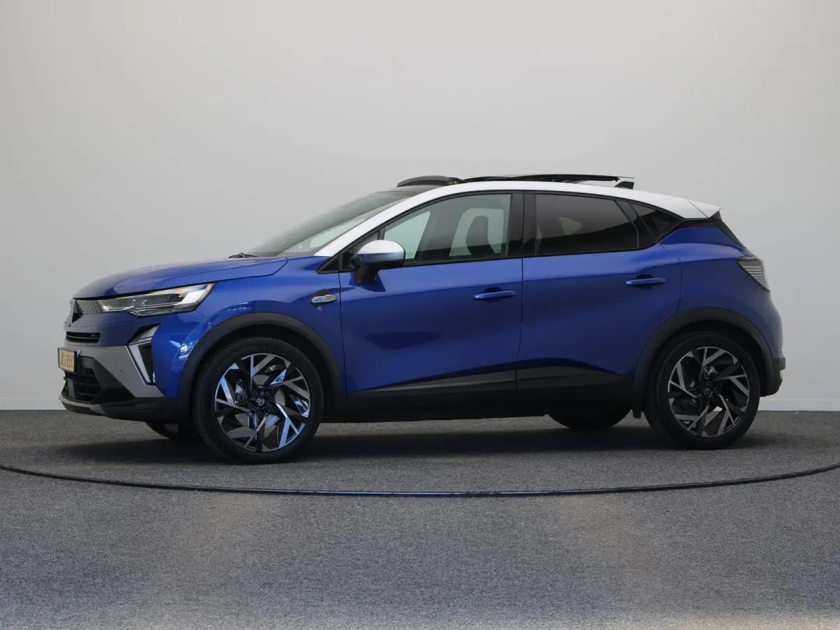 160pk E-Tech full hybrid Esprit Alpine | Schuif/Kanteldak | Adaptive Cruisecontrol | Harman Kardon | Google Navigatie | Stuurverwarming | Lichtmetalen Velgen 19" | Achteruitrijcamera |