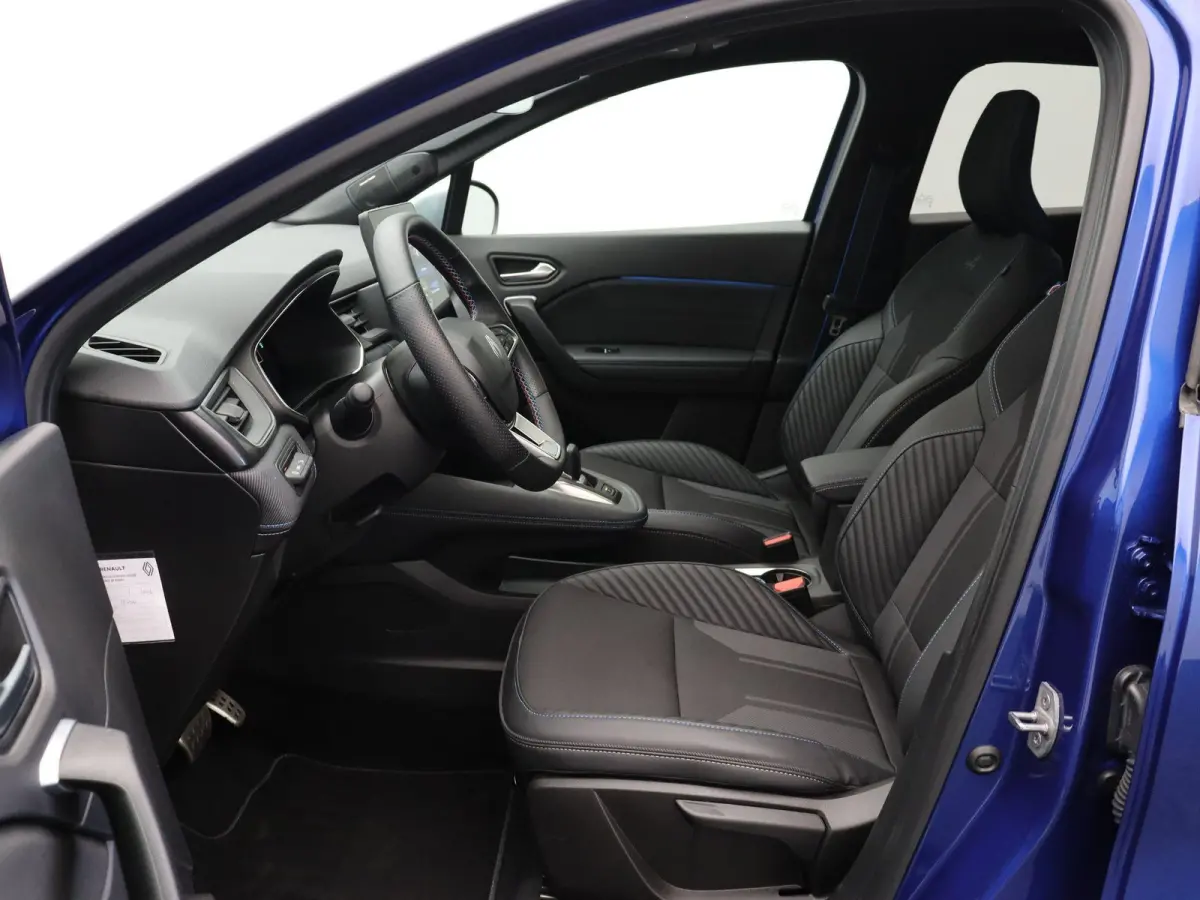 160pk E-Tech full hybrid Esprit Alpine | Schuif/Kanteldak | Adaptive Cruisecontrol | Harman Kardon | Google Navigatie | Stuurverwarming | Lichtmetalen Velgen 19" | Achteruitrijcamera |