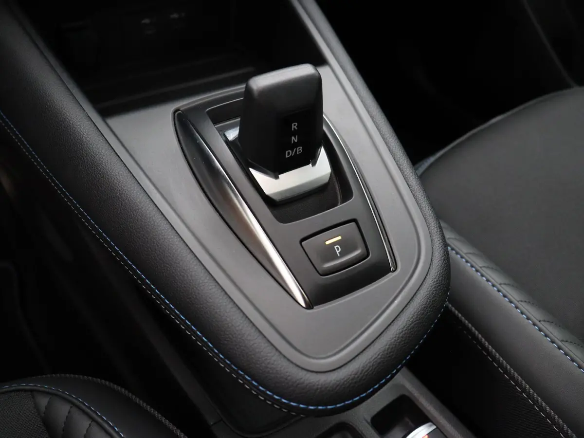 160pk E-Tech full hybrid Esprit Alpine | Schuif/Kanteldak | Adaptive Cruisecontrol | Harman Kardon | Google Navigatie | Stuurverwarming | Lichtmetalen Velgen 19" | Achteruitrijcamera |