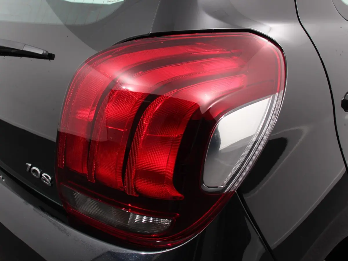 1.0 e-VTi Active Airco Bluetooth Led 5 deurs
