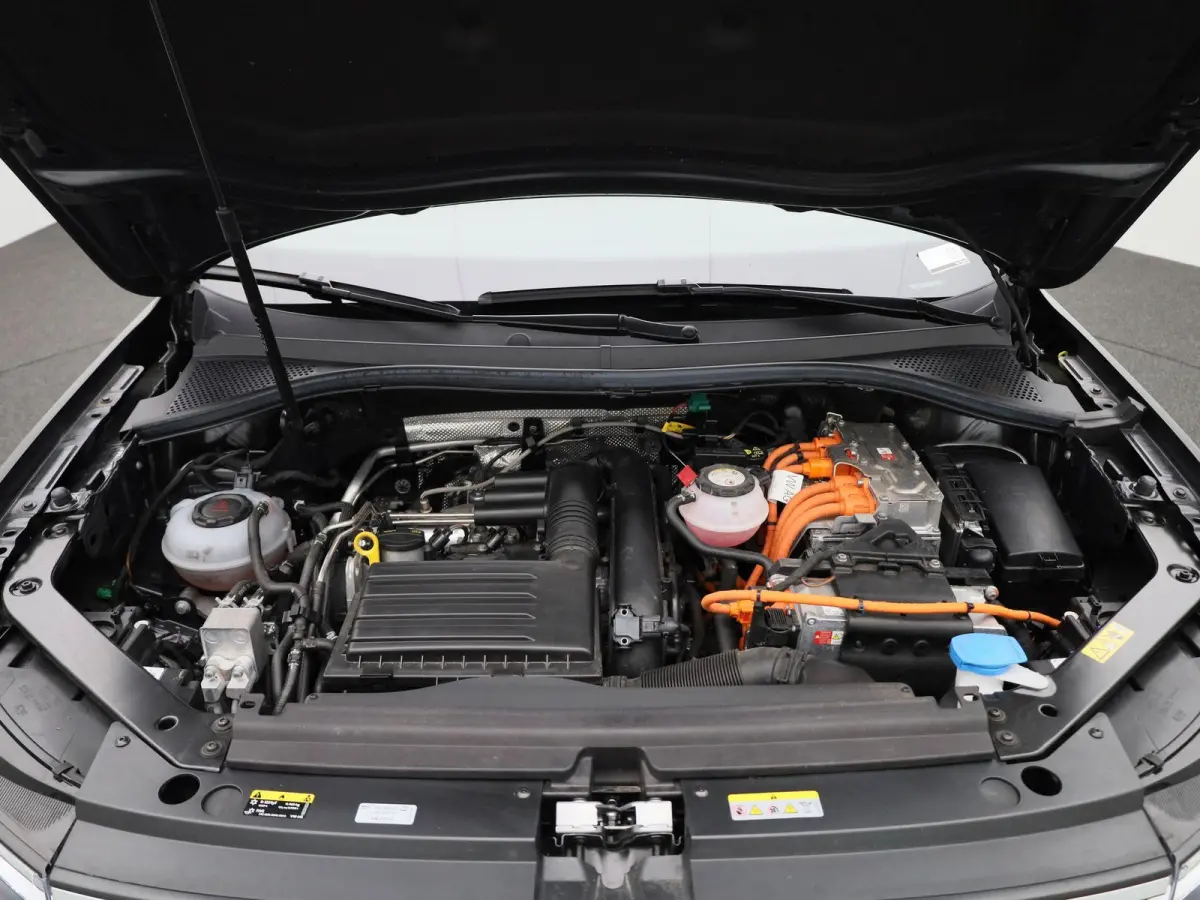 1.4 TSI eHybrid Life 245 PK| Dealeronderhouden | Navigatie | Stoelverwarming | Stuurwielverwarming | Achterklep Elektrisch | Climatronic | Digitale Cockpit | Achteruitrijcamera