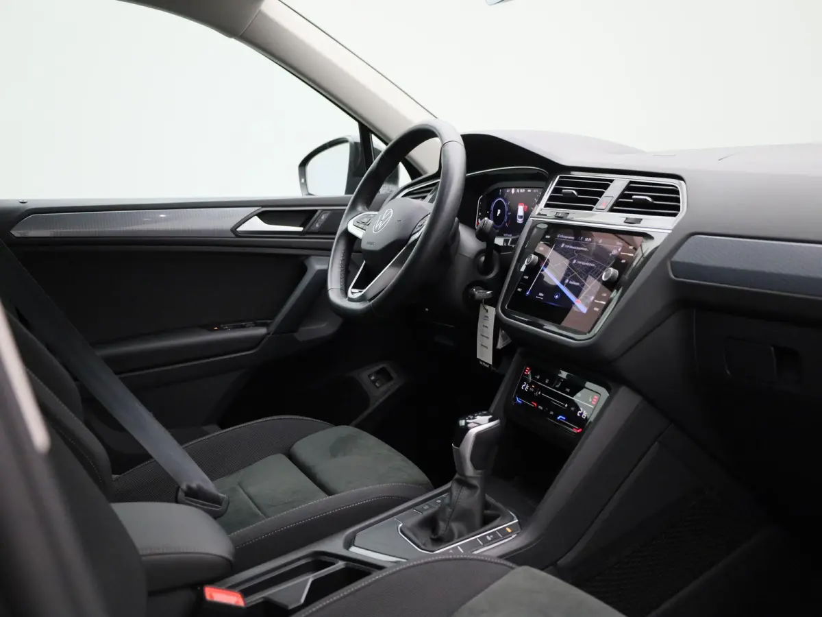 1.4 TSI eHybrid Life 245 PK| Dealeronderhouden | Navigatie | Stoelverwarming | Stuurwielverwarming | Achterklep Elektrisch | Climatronic | Digitale Cockpit | Achteruitrijcamera