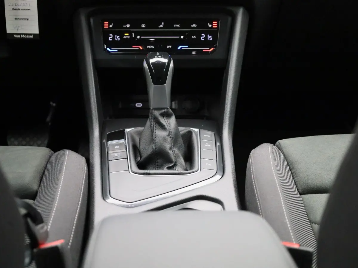 1.4 TSI eHybrid Life 245 PK| Dealeronderhouden | Navigatie | Stoelverwarming | Stuurwielverwarming | Achterklep Elektrisch | Climatronic | Digitale Cockpit | Achteruitrijcamera