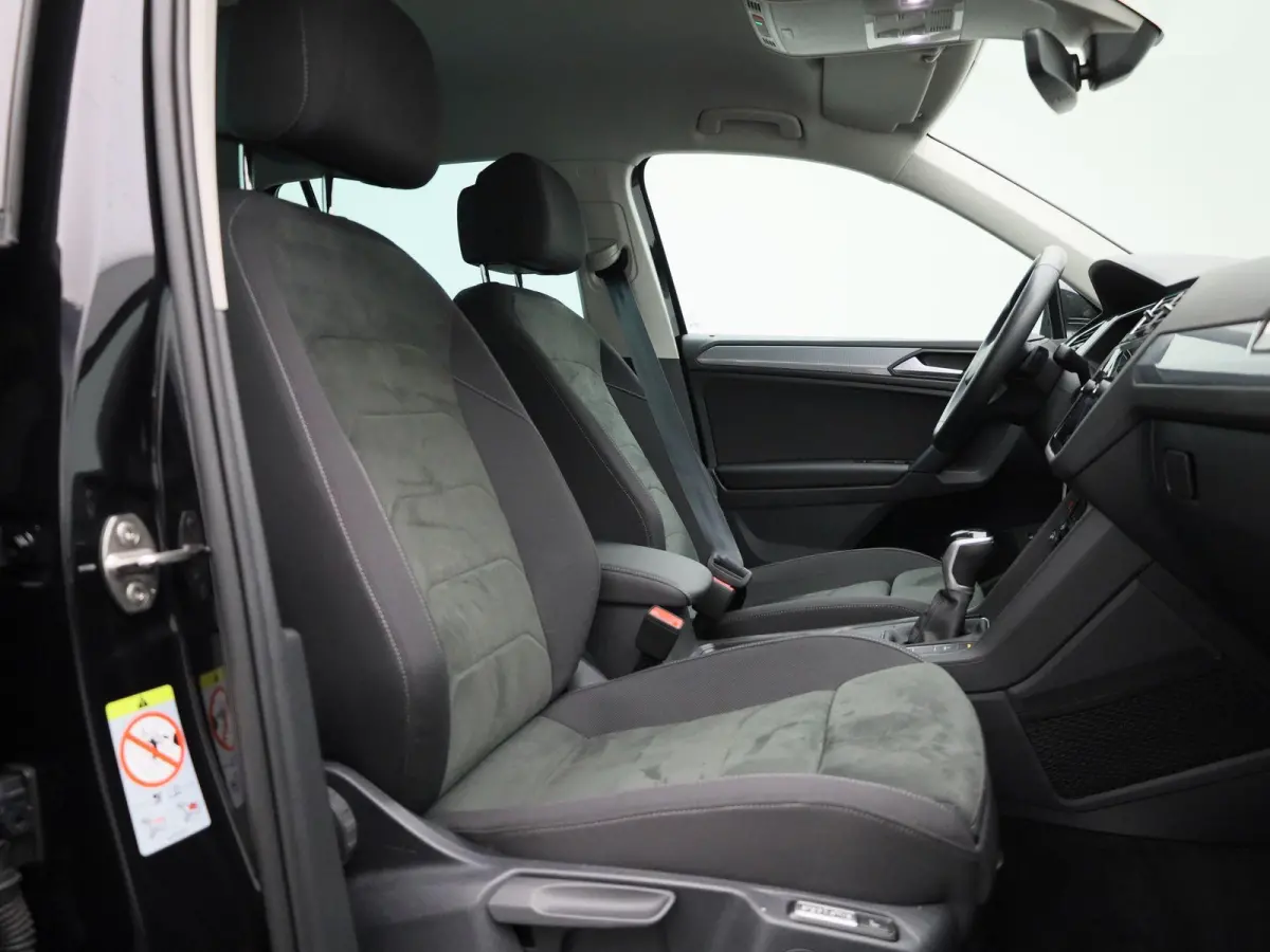 1.4 TSI eHybrid Life 245 PK| Dealeronderhouden | Navigatie | Stoelverwarming | Stuurwielverwarming | Achterklep Elektrisch | Climatronic | Digitale Cockpit | Achteruitrijcamera