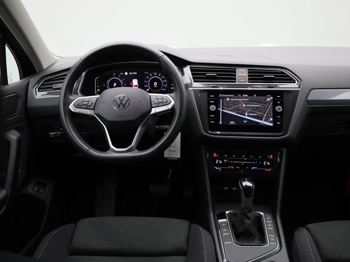 1.4 TSI eHybrid Life 245 PK| Dealeronderhouden | Navigatie | Stoelverwarming | Stuurwielverwarming | Achterklep Elektrisch | Climatronic | Digitale Cockpit | Achteruitrijcamera