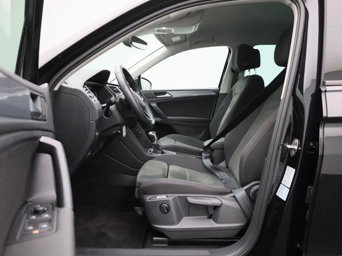 1.4 TSI eHybrid Life 245 PK| Dealeronderhouden | Navigatie | Stoelverwarming | Stuurwielverwarming | Achterklep Elektrisch | Climatronic | Digitale Cockpit | Achteruitrijcamera