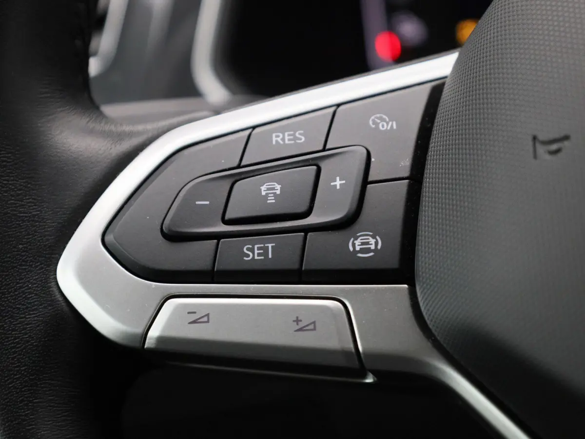 1.4 TSI eHybrid Life 245 PK| Dealeronderhouden | Navigatie | Stoelverwarming | Stuurwielverwarming | Achterklep Elektrisch | Climatronic | Digitale Cockpit | Achteruitrijcamera
