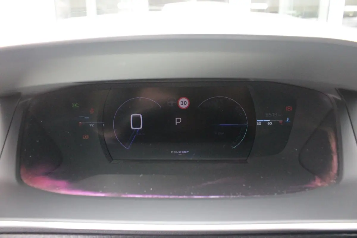 1.2 Hybrid 145PK AUTOMAAT GT PACK | ELEKTRISCH BEDIENBARE BESTUURDERSSTOEL MET MASSAGE FUNCTIE | ALCANTARA BEKLEDING | STOEL VERWARMING | ADAPTIVE CRUISE CONTROL | DAB+ RADIO | APPLE CARPLAY