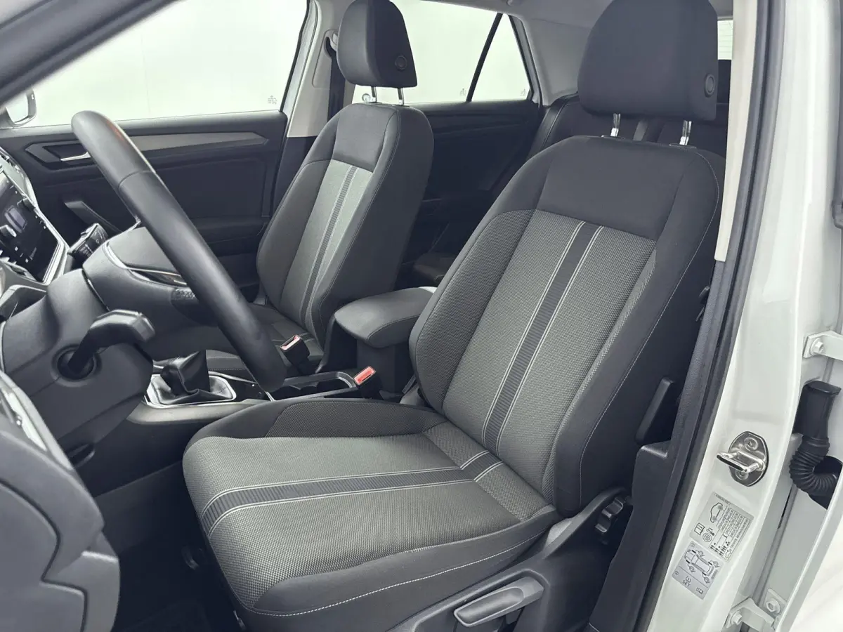 1.0 TSI Style | CLIMATE CONTROL | CRUISE CONTROL | PARKEERSENSOREN | NAVIGATIE | LMV | APPLE CARPLAY / ANDROID AUTO |