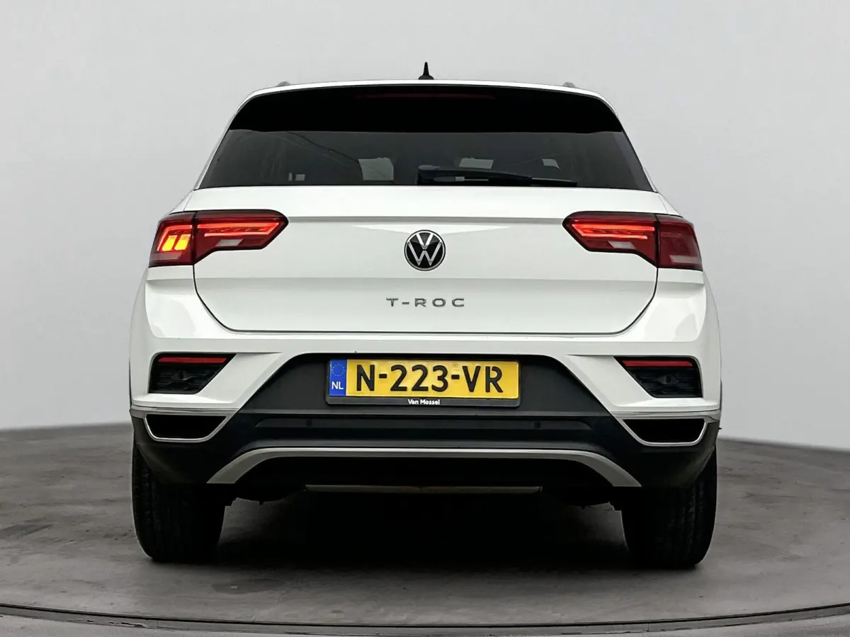 1.0 TSI Style | CLIMATE CONTROL | CRUISE CONTROL | PARKEERSENSOREN | NAVIGATIE | LMV | APPLE CARPLAY / ANDROID AUTO |