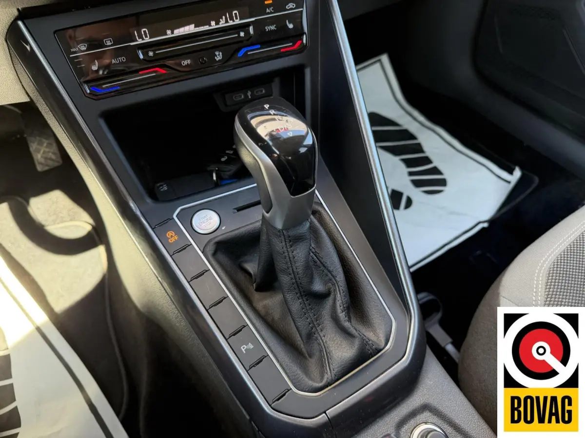 1.0 TSI R-Line Edition Camera CarPlay Navi AUTOMAAT