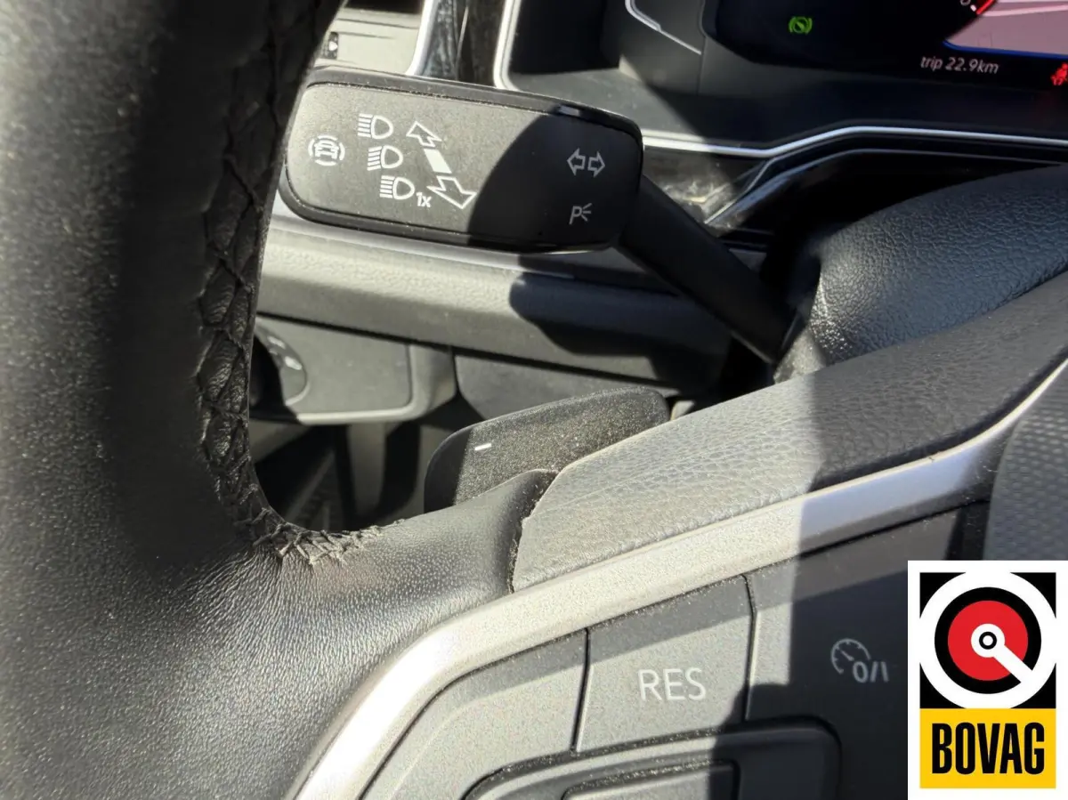 1.0 TSI R-Line Edition Camera CarPlay Navi AUTOMAAT