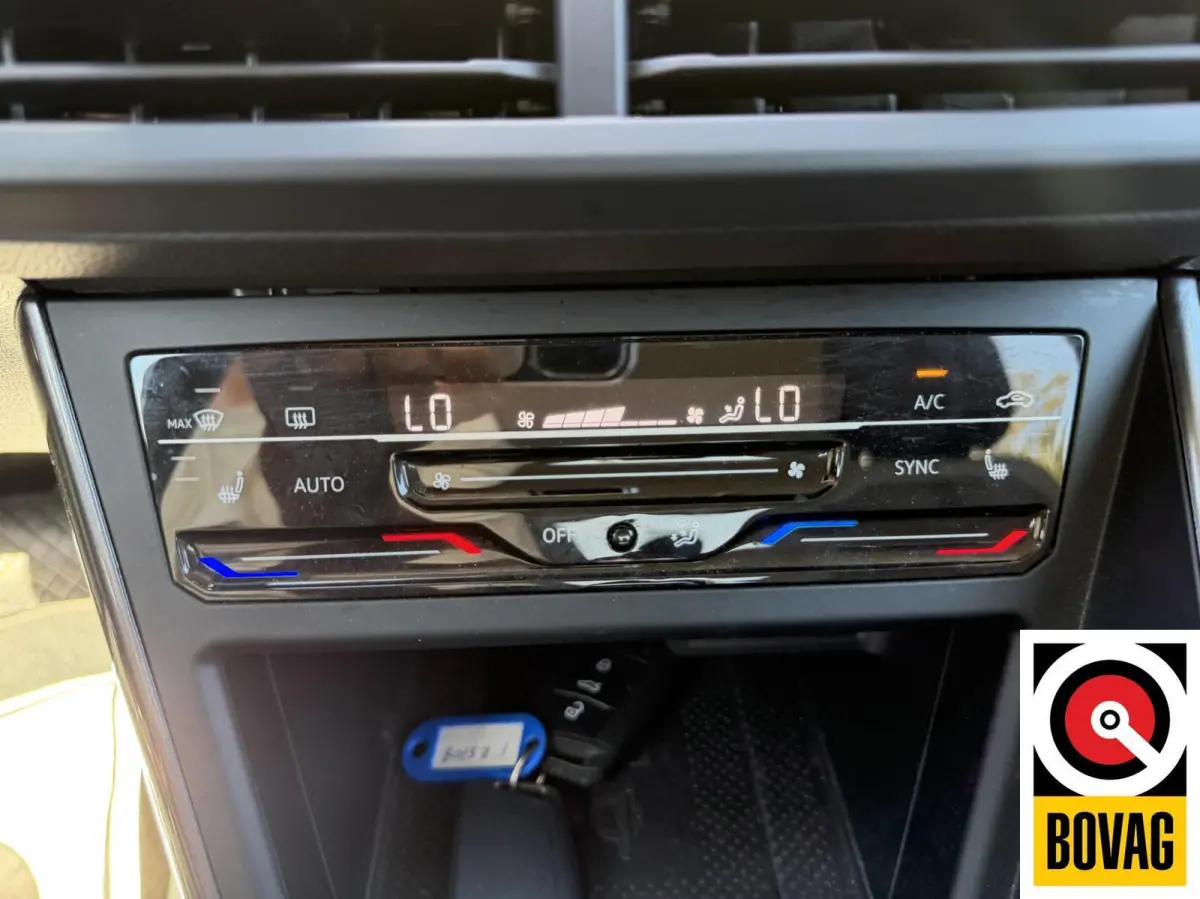 1.0 TSI R-Line Edition Camera CarPlay Navi AUTOMAAT