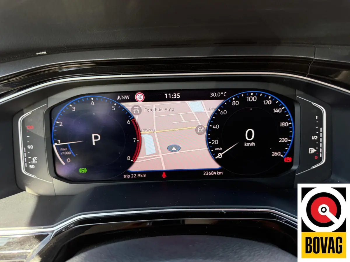 1.0 TSI R-Line Edition Camera CarPlay Navi AUTOMAAT