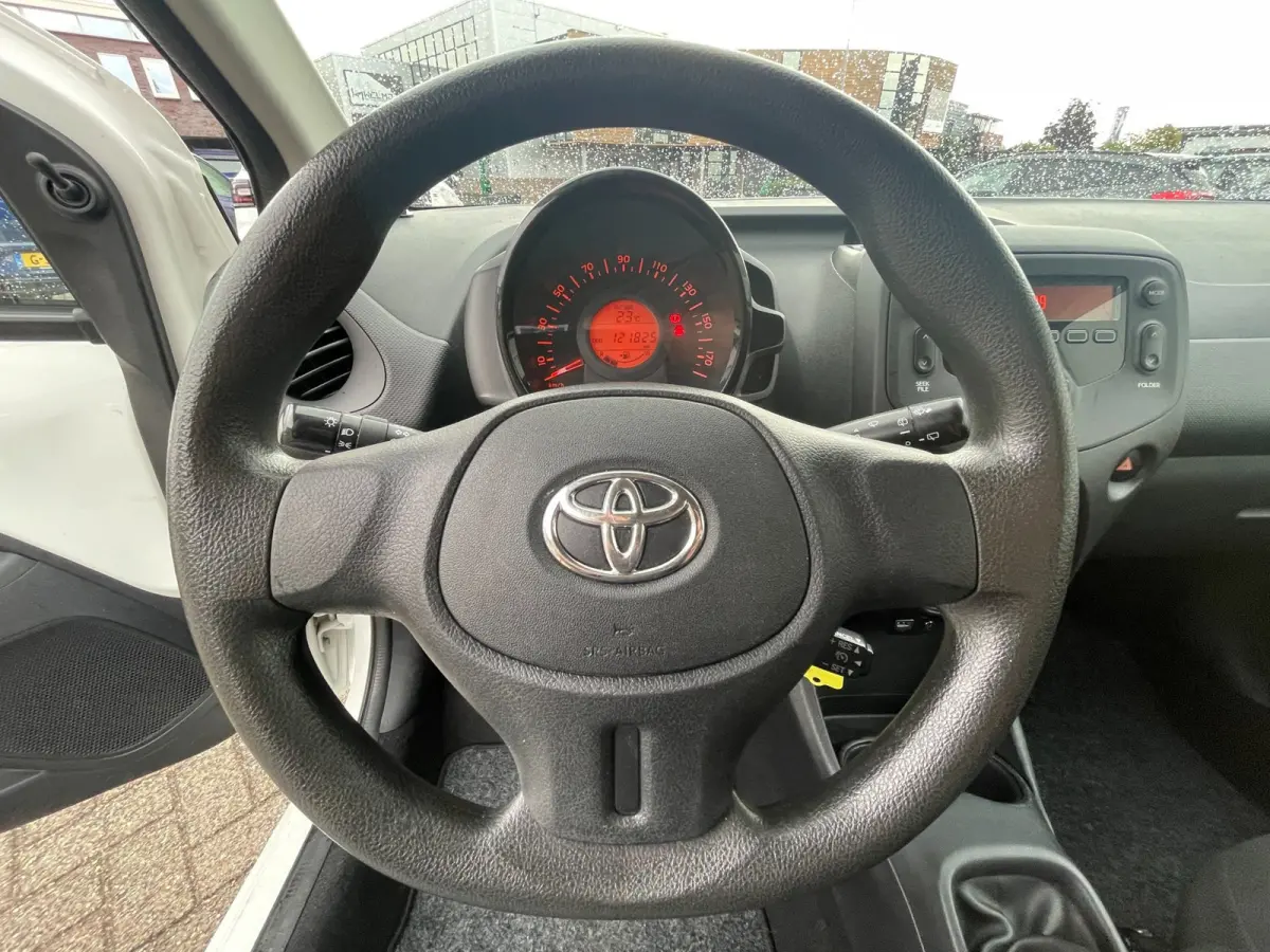 1.0 VVT-i x-now