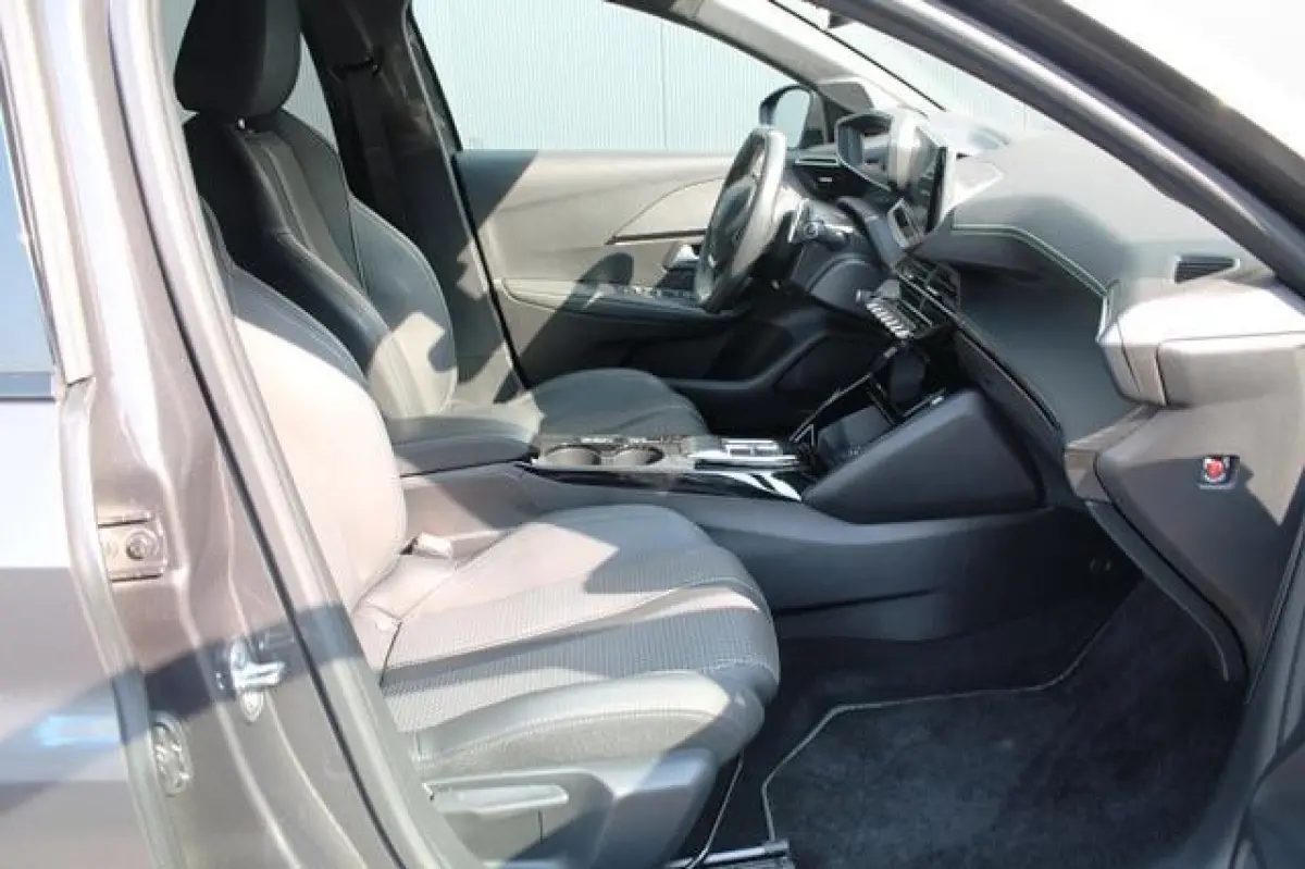 1.2 PureTech GT | Automaat | Camera | Navi | Clima