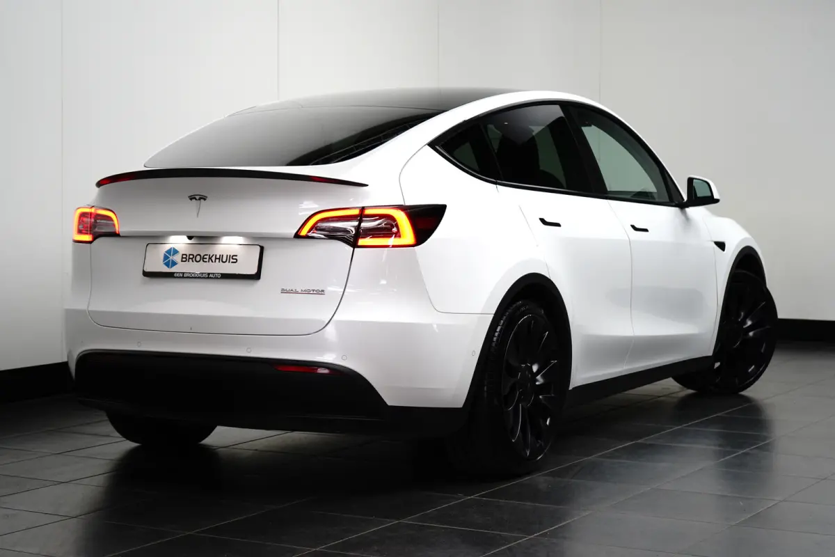 Long Range Dual AWD Performance | Pano | Adap. Cruise | Camera | Leder
