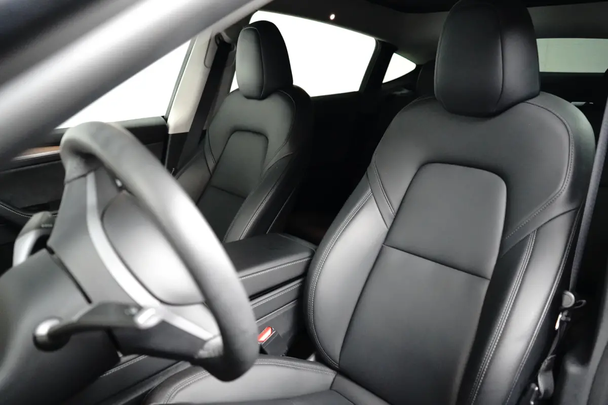 Long Range Dual AWD Performance | Pano | Adap. Cruise | Camera | Leder