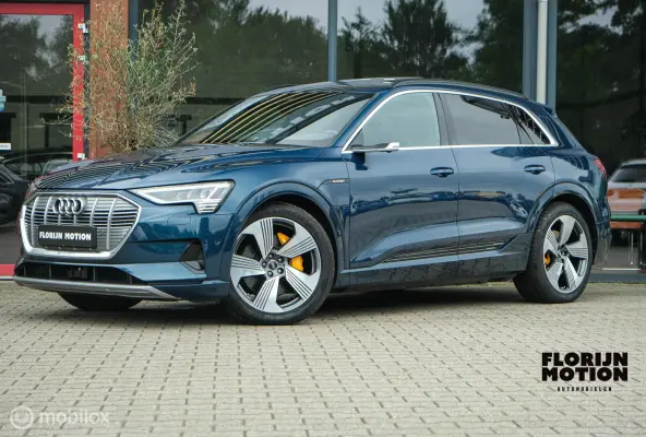 55 quattro Business edition Plus 95 kWh | Pano | ACC | HUD | B&O | Luchtvering | Stoelverwarming voor en achter | Trekhaak | Ambient | 360 | Clima achterin | Galaxisblauw metallic