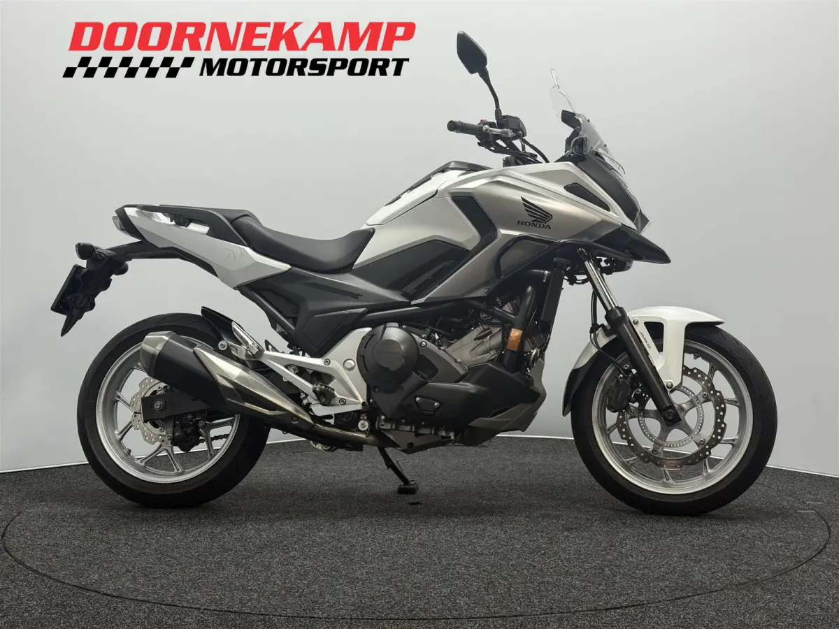 Honda 750X 2016 Benzine Handgeschakeld leasen
