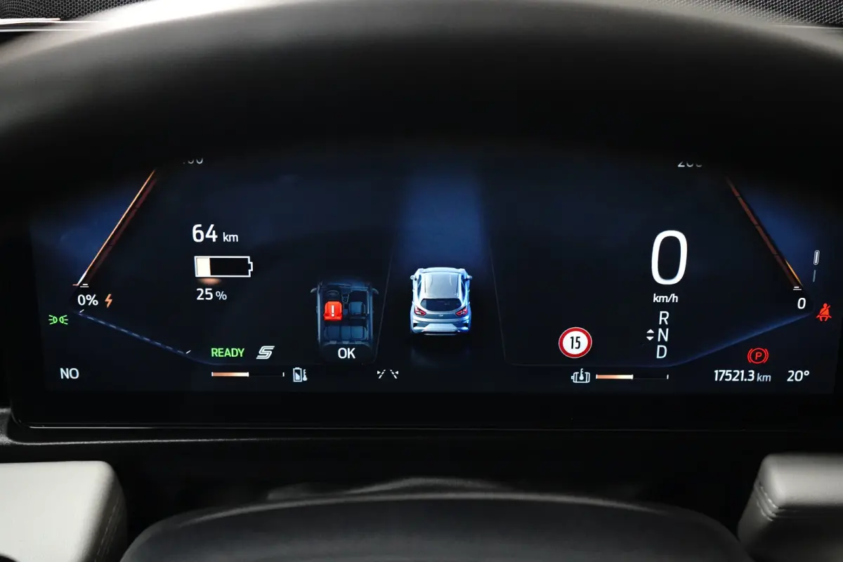 Premium 44 kWh FWD 168pk | Stoelverwarming | B&O Audio | Apple Carplay | Camera | Adap. Cruise