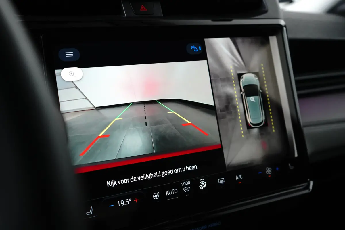 Premium 44 kWh FWD 168pk | Stoelverwarming | B&O Audio | Apple Carplay | Camera | Adap. Cruise