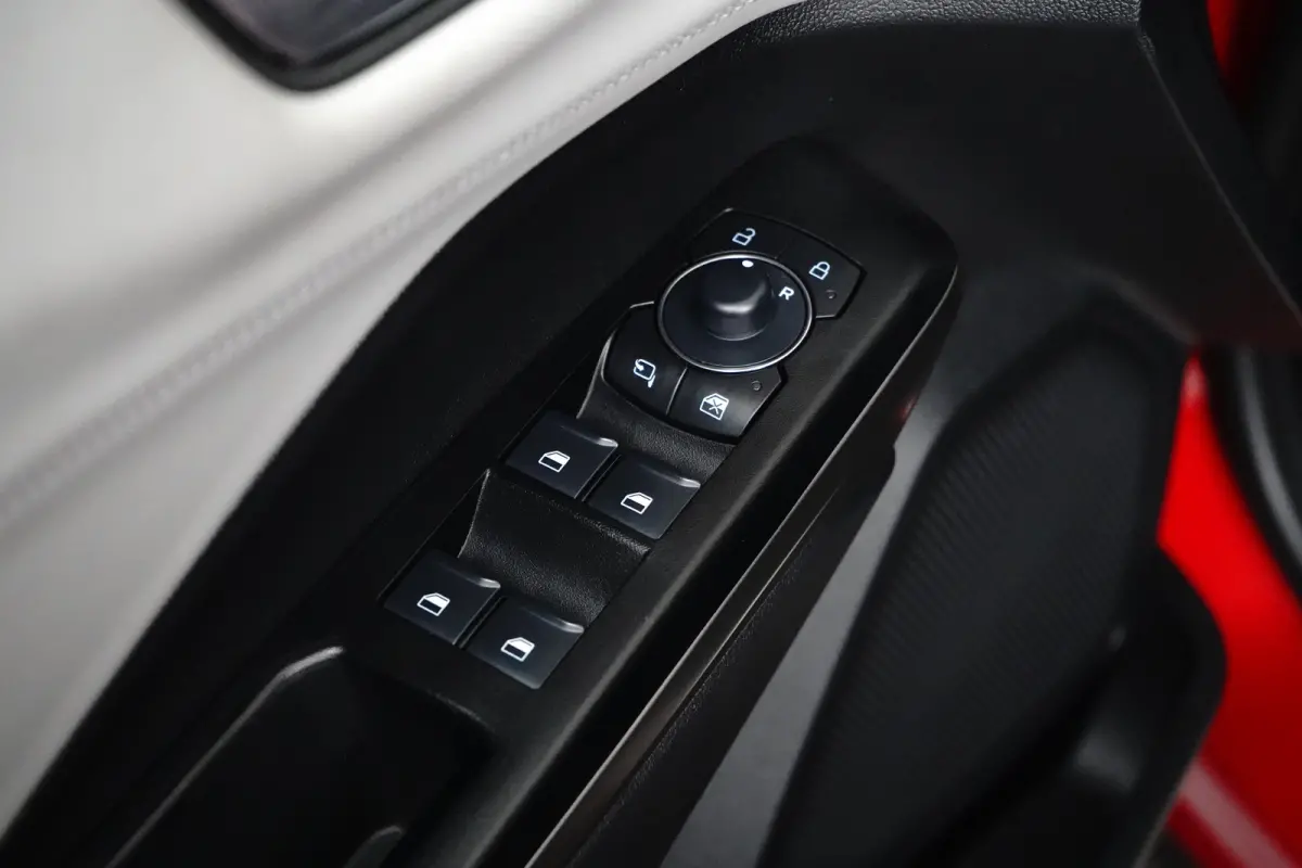 Premium 44 kWh FWD 168pk | Stoelverwarming | B&O Audio | Apple Carplay | Camera | Adap. Cruise