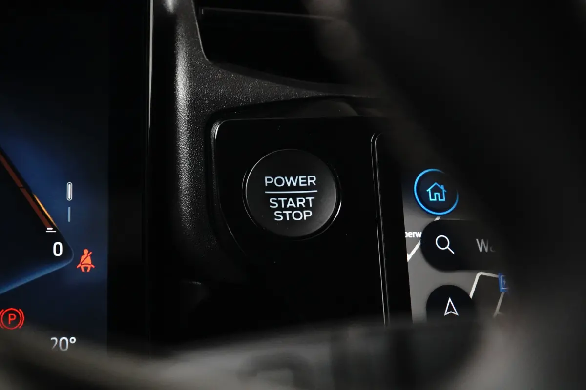 Premium 44 kWh FWD 168pk | Stoelverwarming | B&O Audio | Apple Carplay | Camera | Adap. Cruise