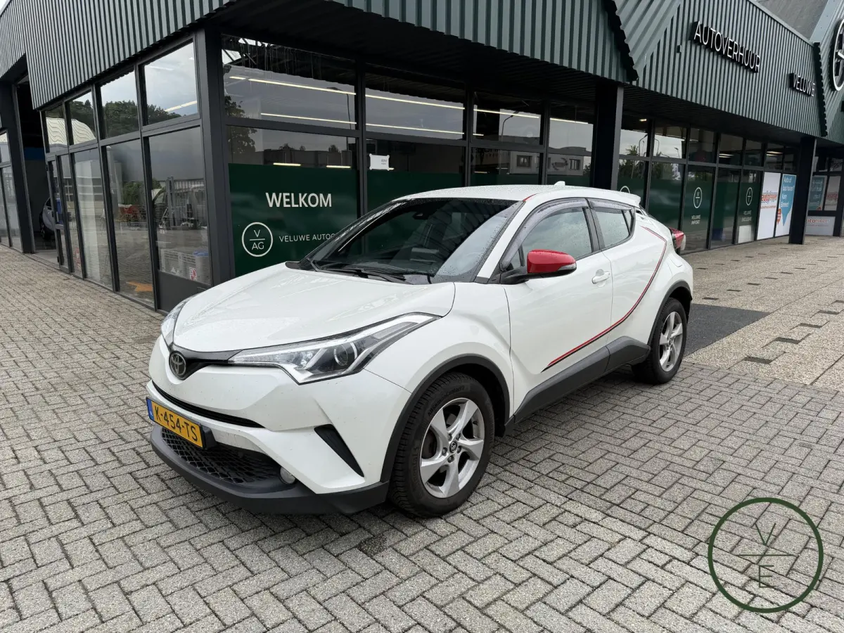 Toyota C-HR 2017 Benzine Handgeschakeld leasen