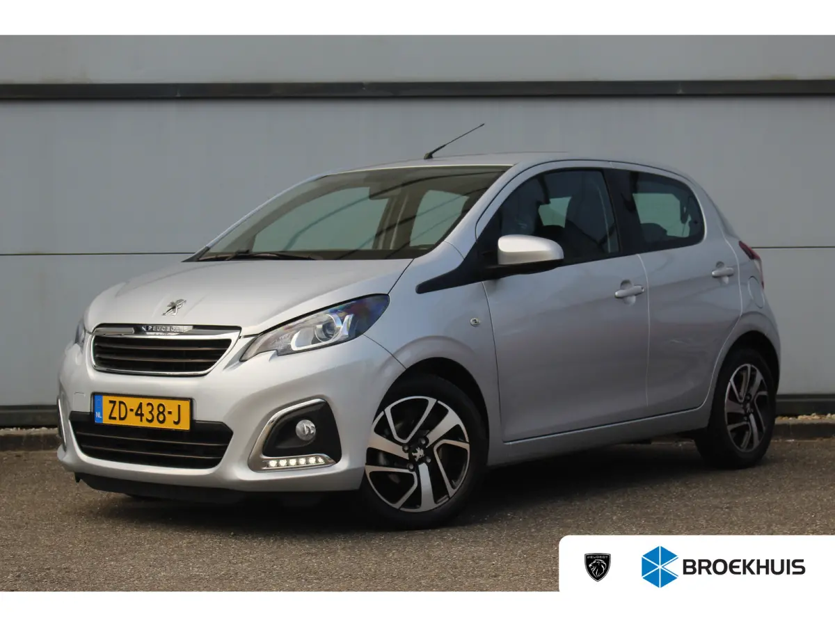 1.0 e-VTi Allure | Climate C. | Camera | Navi | LMV 15" | Limiter | Mistlampen | DAB | Climate C. | Camera | Navi | LMV 15" | Limiter | Mistlampen | DAB |