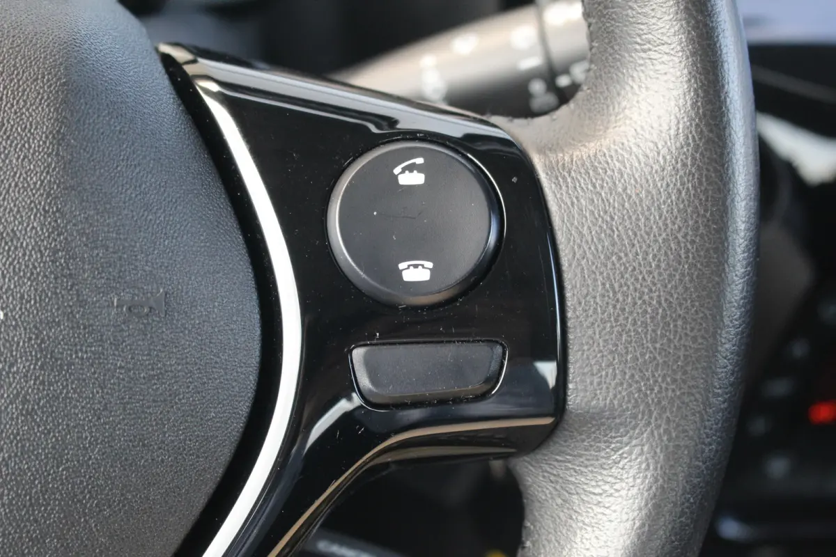 1.0 e-VTi Allure | Climate C. | Camera | Navi | LMV 15" | Limiter | Mistlampen | DAB | Climate C. | Camera | Navi | LMV 15" | Limiter | Mistlampen | DAB |