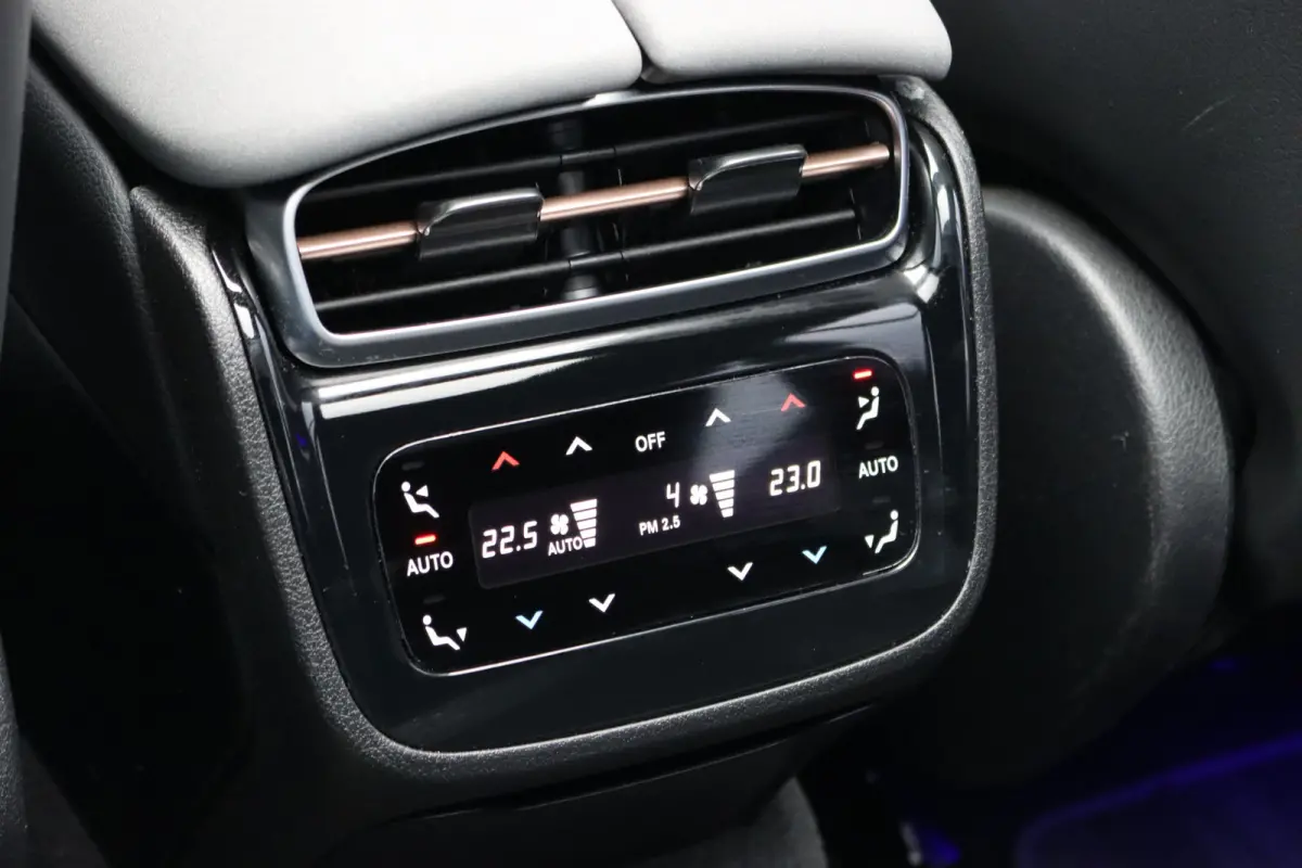 AMG 53 4MATIC+ 108 kWh | Manufaktur | Keramisch | Achterasbesturing | Hyperscreen | Carbon | HUD | Massage | Verwarmd Stuurwiel | Stoelventilatie | Luchtvering |