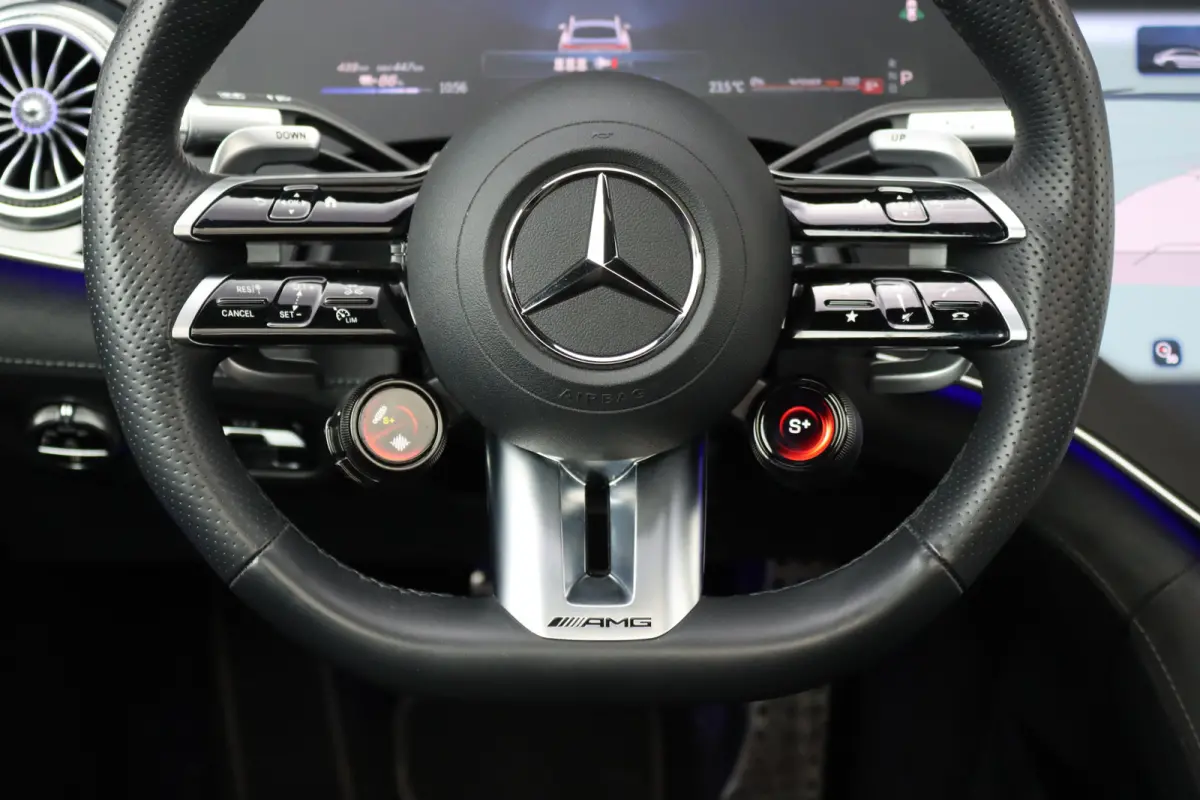 AMG 53 4MATIC+ 108 kWh | Manufaktur | Keramisch | Achterasbesturing | Hyperscreen | Carbon | HUD | Massage | Verwarmd Stuurwiel | Stoelventilatie | Luchtvering |