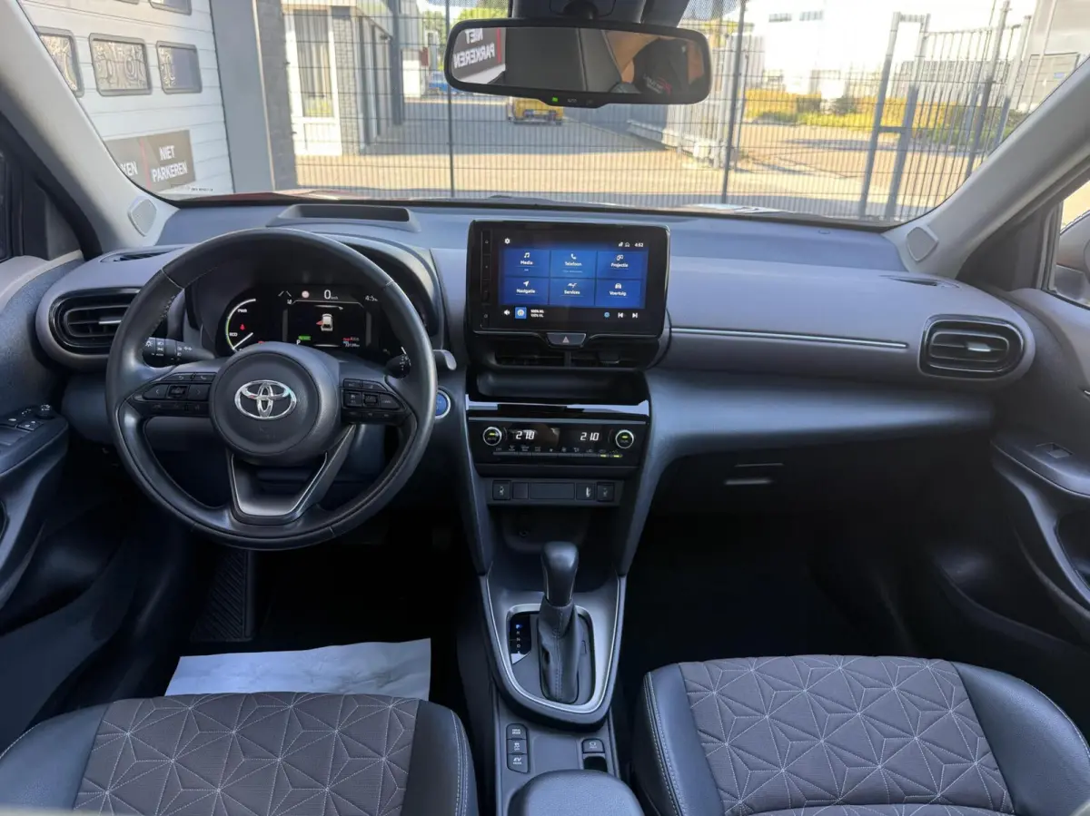 1.5 Hybrid Executive PANORAMADAK