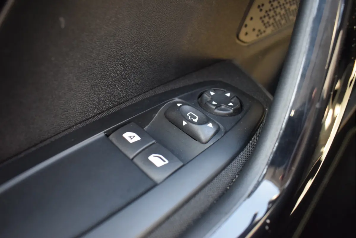1.2 Signature | NL-Auto | NAP | Apple Carplay/Android Auto