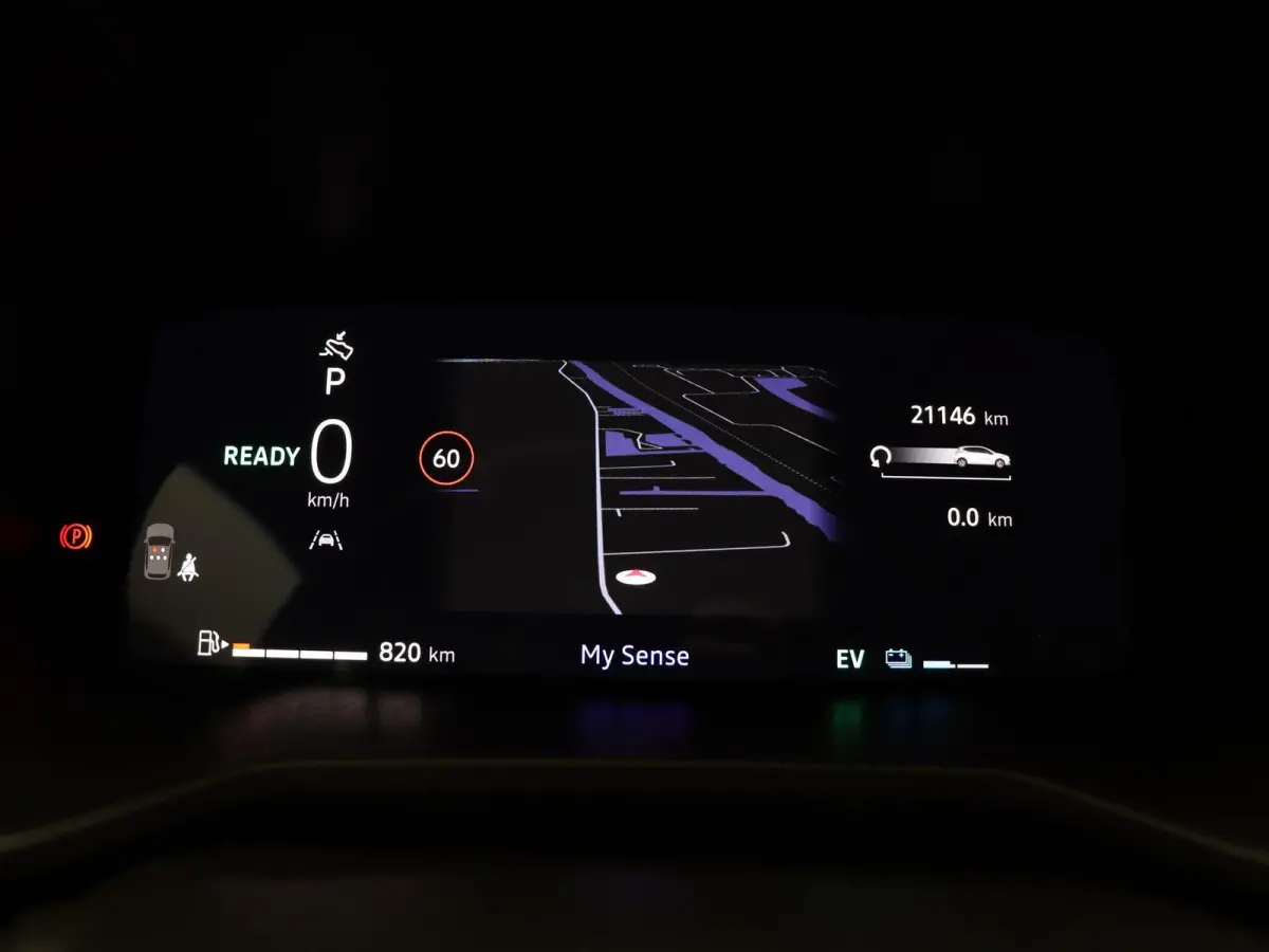 1.6 E-Tech Full Hybrid 145 esprit Alpine | Adaptive cruise control | Climate control | Sportstoelen | Apple carplay / Android auto | Achteruitrijcamera |