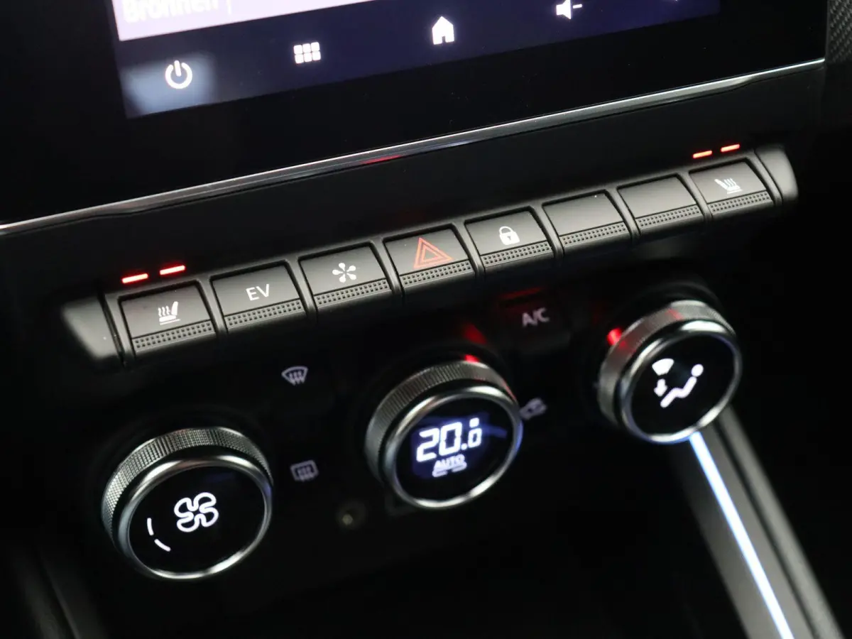 1.6 E-Tech Full Hybrid 145 esprit Alpine | Adaptive cruise control | Climate control | Sportstoelen | Apple carplay / Android auto | Achteruitrijcamera |