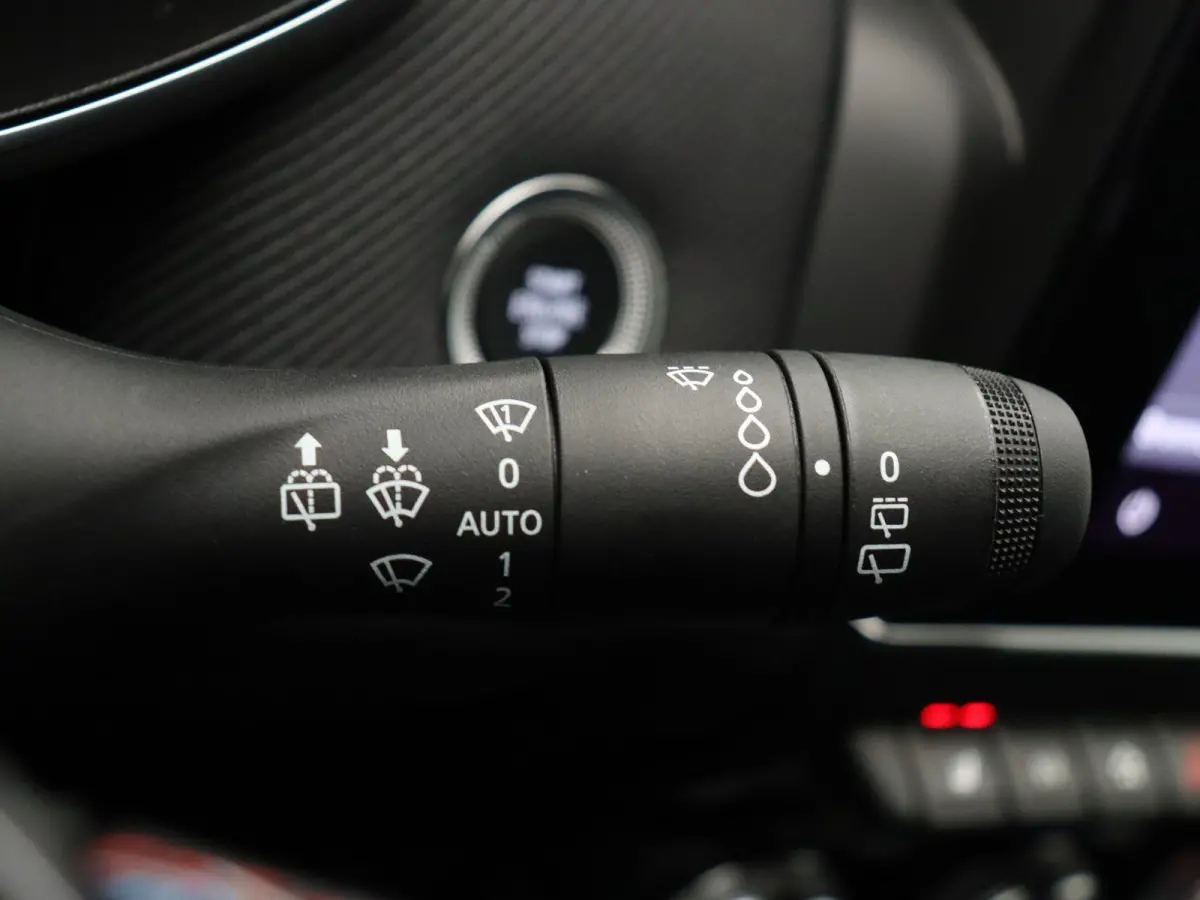 1.6 E-Tech Full Hybrid 145 esprit Alpine | Adaptive cruise control | Climate control | Sportstoelen | Apple carplay / Android auto | Achteruitrijcamera |