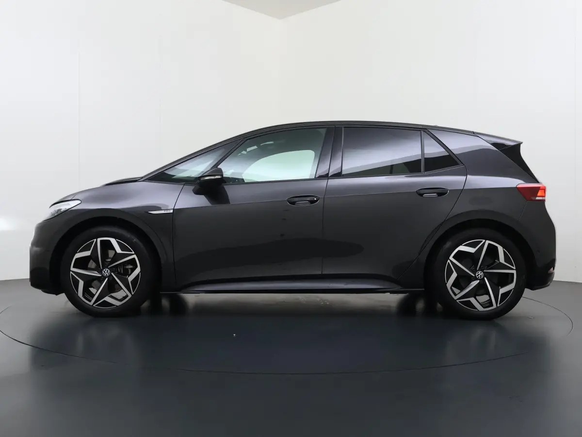 Pro Edition Advantage 58 kWh VAN:27.900,- VOOR:25.440,- UW HERFSTVOORDEEL:2.460,-| SOH 88% |25.000 NAP ORIGINEEL NL AUTO | VOLKSWAGEN DEALER ONDERHOUDEN | STOEL + STUURWIELVERWARMING | CAMER