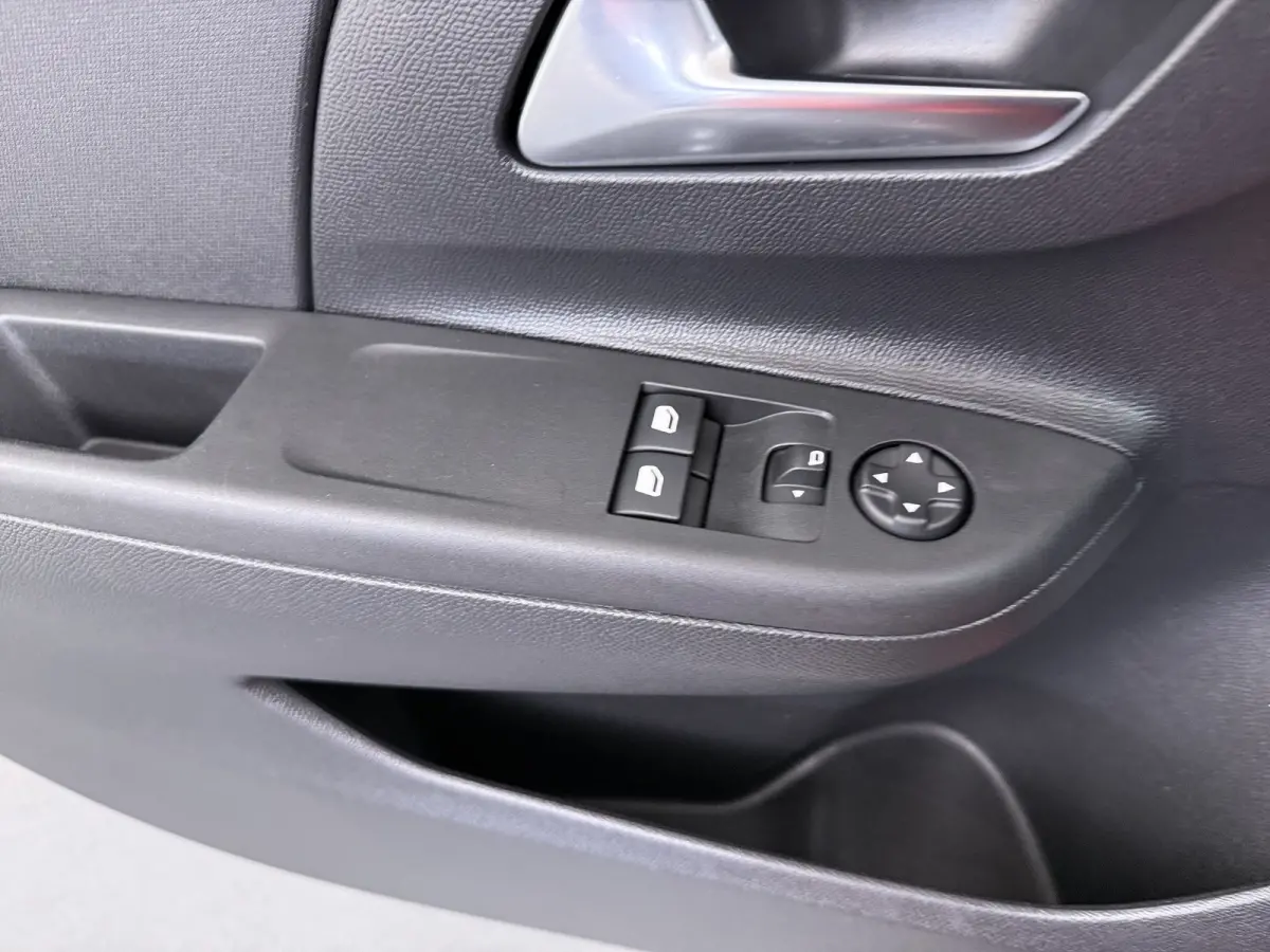 1.2 Edition / Navigatie / Carplay / Airco /16'' LMV