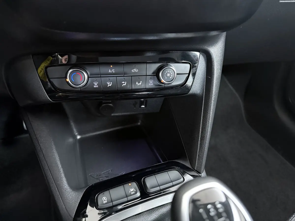 1.2 Edition / Navigatie / Carplay / Airco /16'' LMV