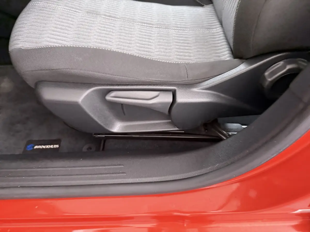 1.2 Edition / Navigatie / Carplay / Airco /16'' LMV