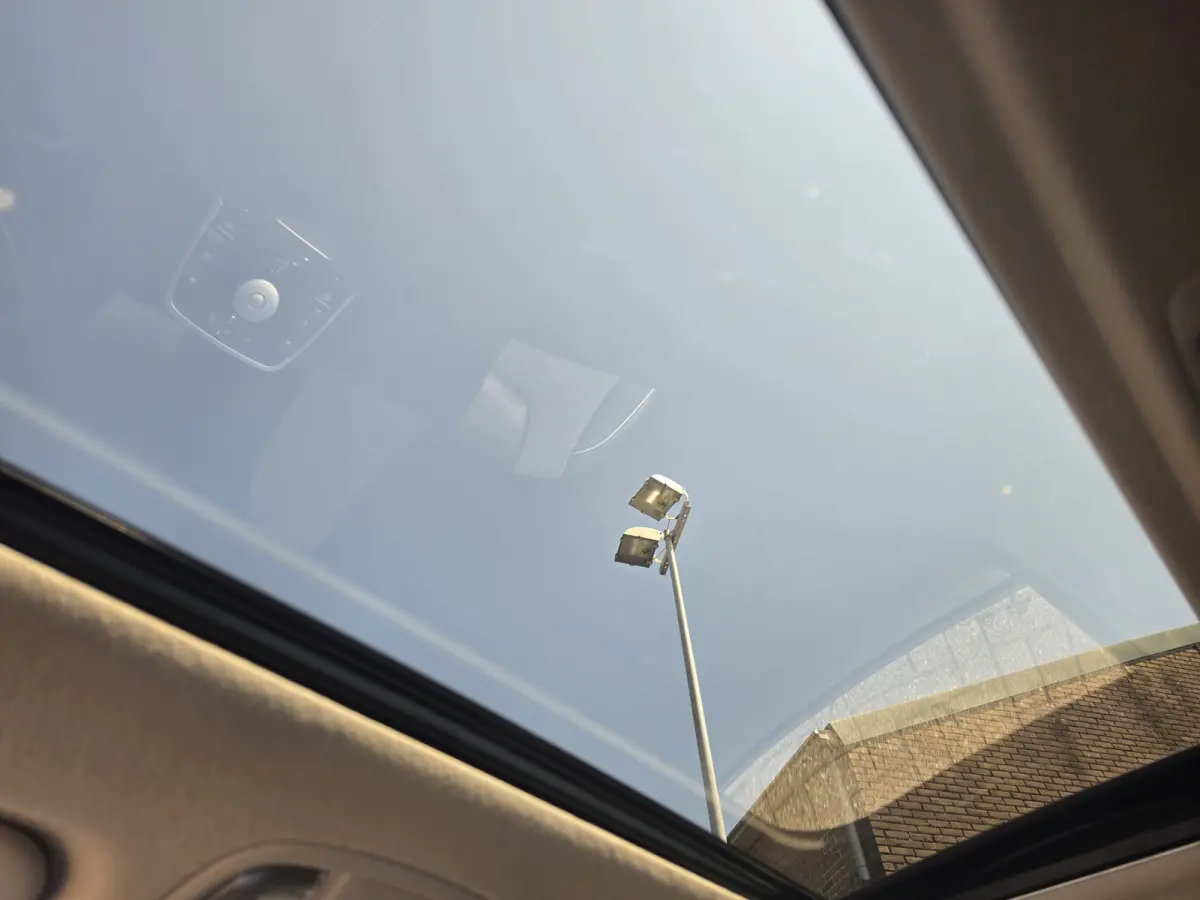 DynamicPlusLine 64 kWh | SOH 100% | 3 Fase laden | Schuif/kanteldak | Half Leder | Andriod Auto | Apple carplay |