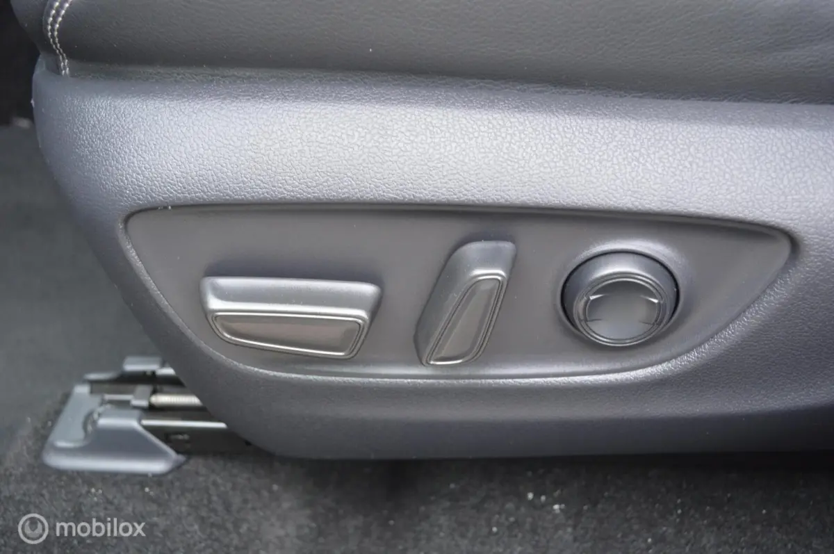 2.5 Hybrid AWD Business Plus | Trekhaak-1650kg