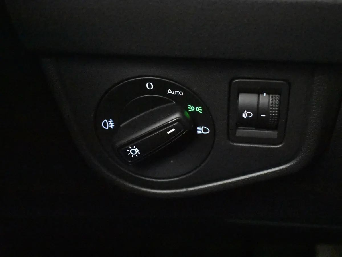 1.0 TSI Life 95PK l 1e Eigenaar l Dealeronderhouden l Apple Carplay / Android auto l Parkeersensoren l Adapt. Cr Control l LED l 15"LMV