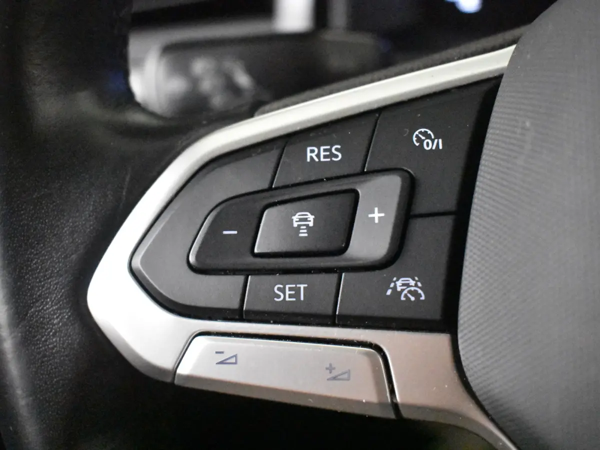 1.0 TSI Life 95PK l 1e Eigenaar l Dealeronderhouden l Apple Carplay / Android auto l Parkeersensoren l Adapt. Cr Control l LED l 15"LMV