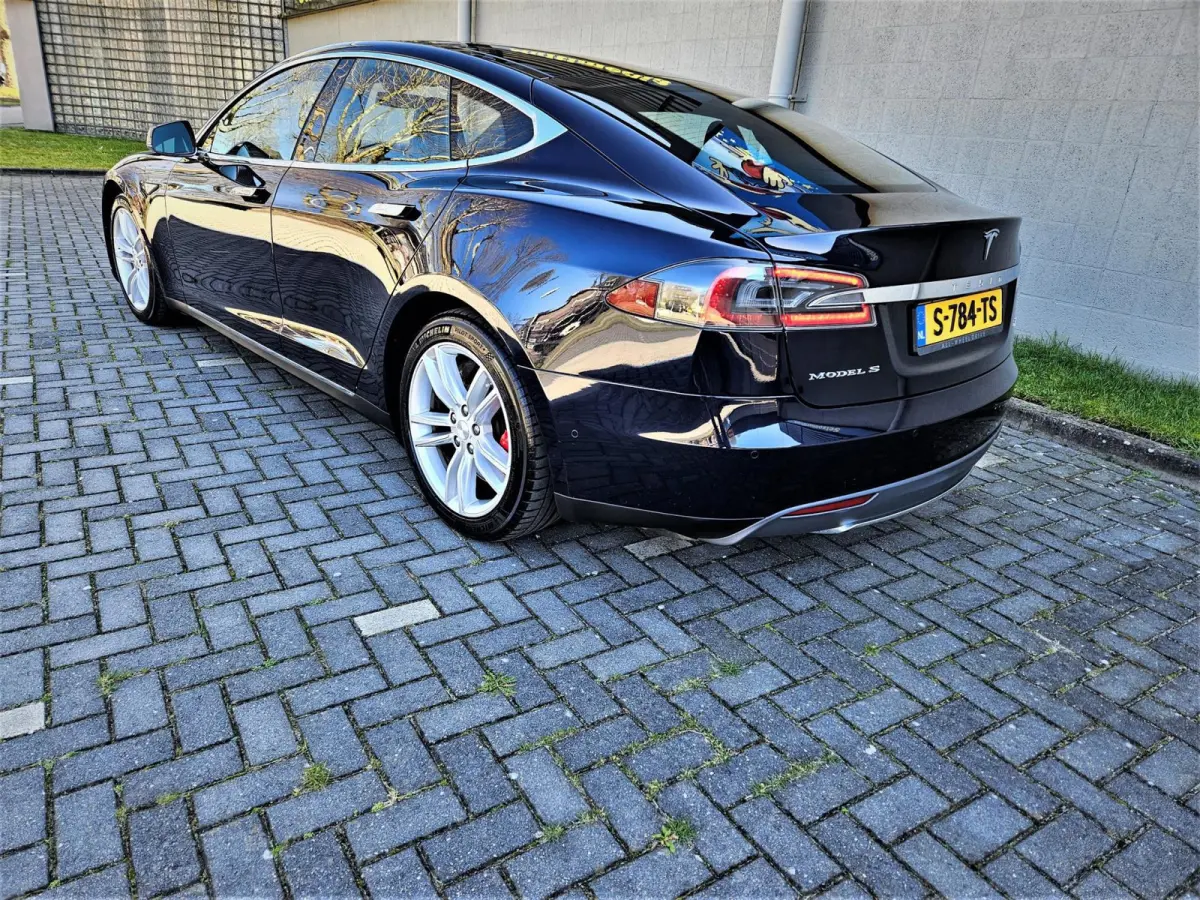 85D Performance*€ 18.950 NETTO EXPORT*700PK AUTOPILOT/PANODAK/LUCHTVERING