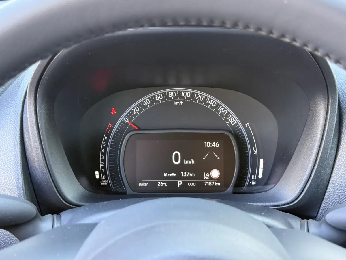 1.0 VVT-i S-CVT Pulse | Carplay | Camera | ACC | Stoelverwarming