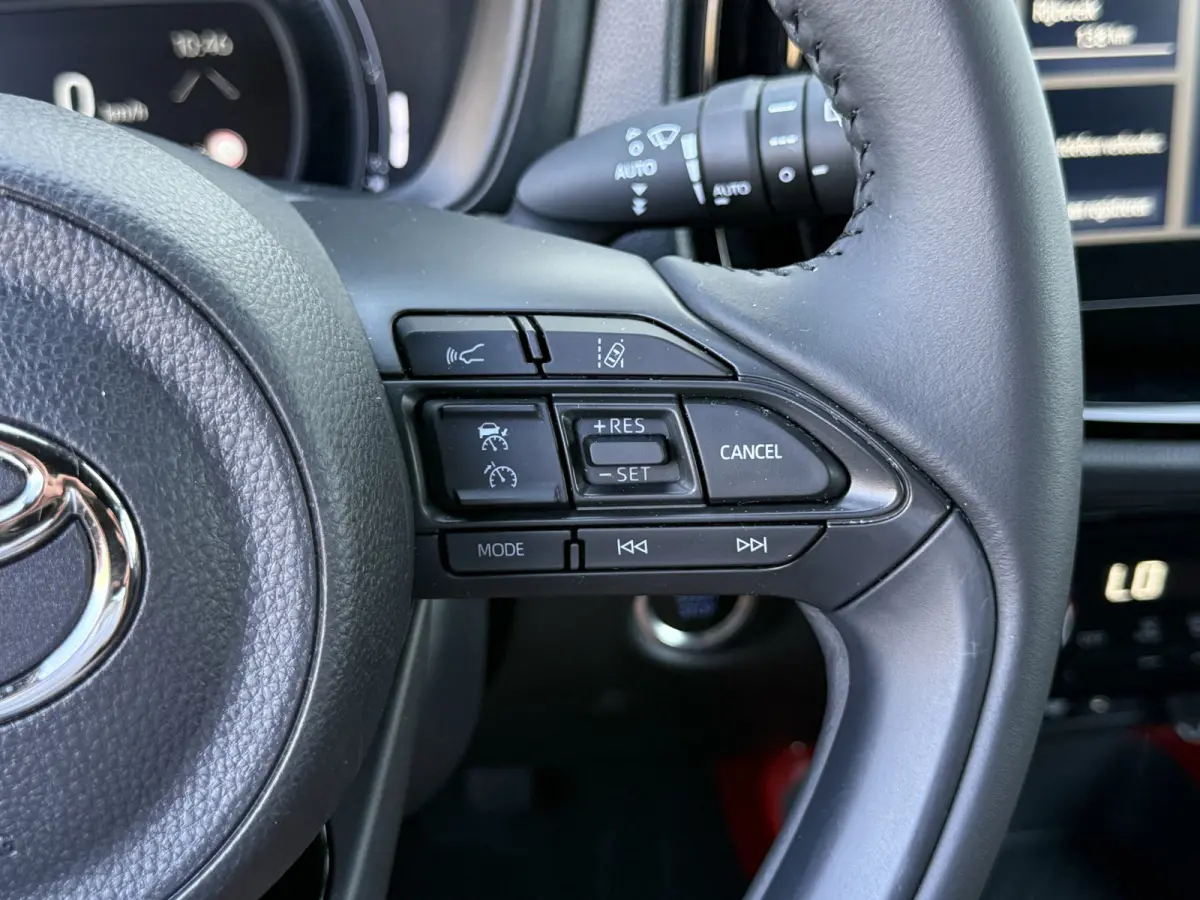 1.0 VVT-i S-CVT Pulse | Carplay | Camera | ACC | Stoelverwarming
