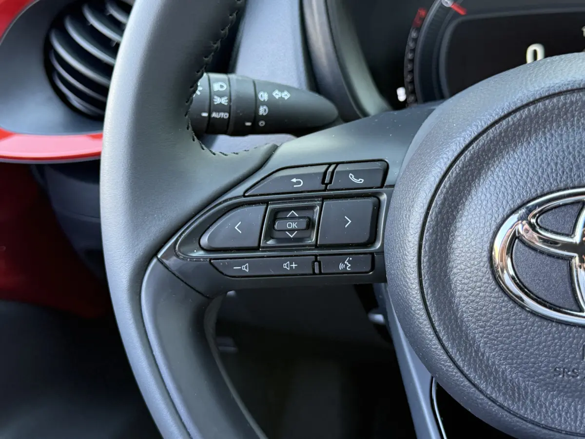 1.0 VVT-i S-CVT Pulse | Carplay | Camera | ACC | Stoelverwarming